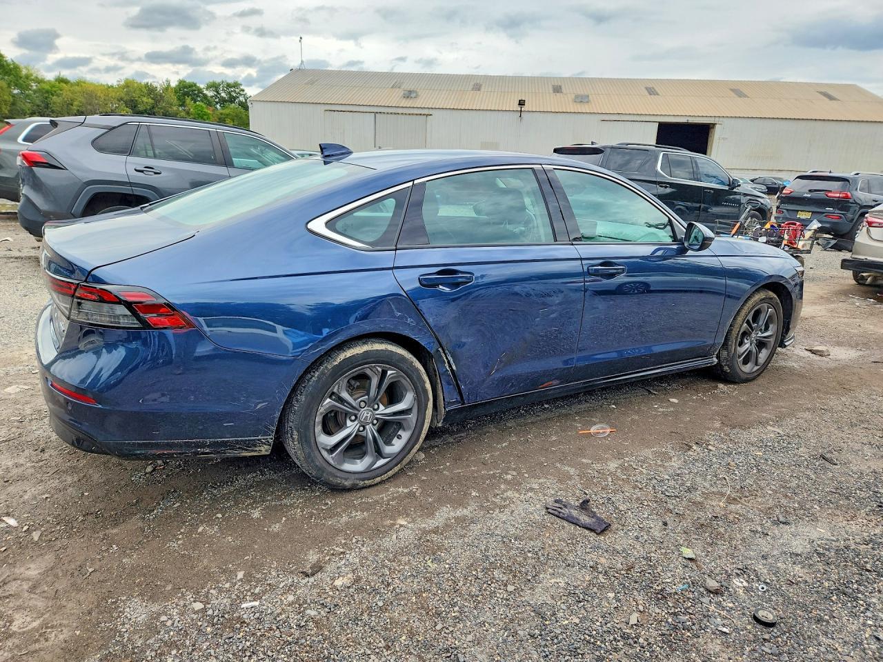 2025 Honda Accord Hybrid Exl - Image 3