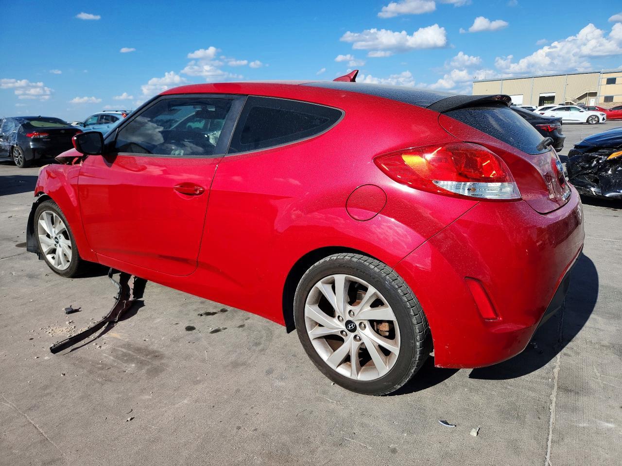 2016 Hyundai Veloster Base - Фото 2