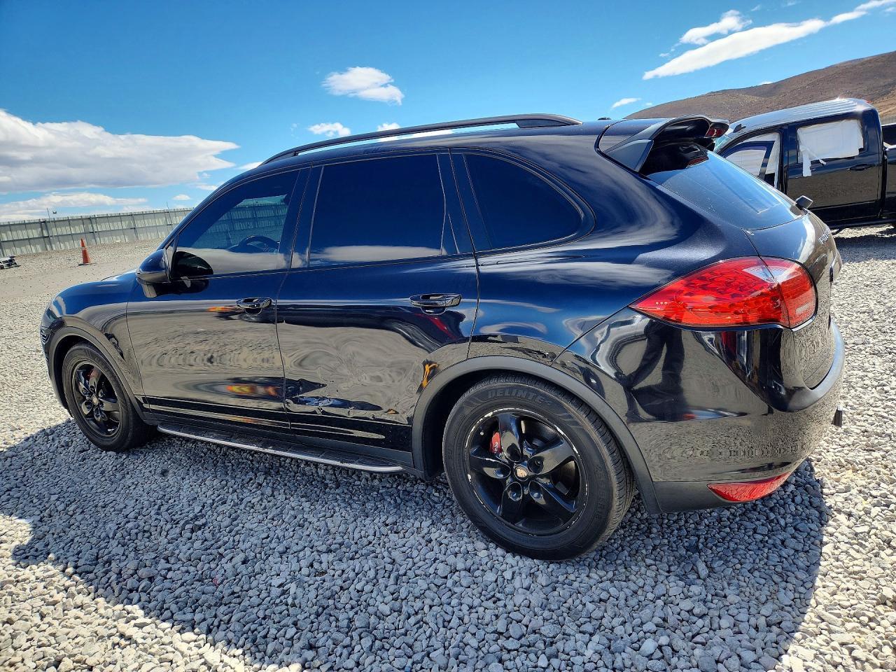 2014 Porsche Cayenne S - Фото 2