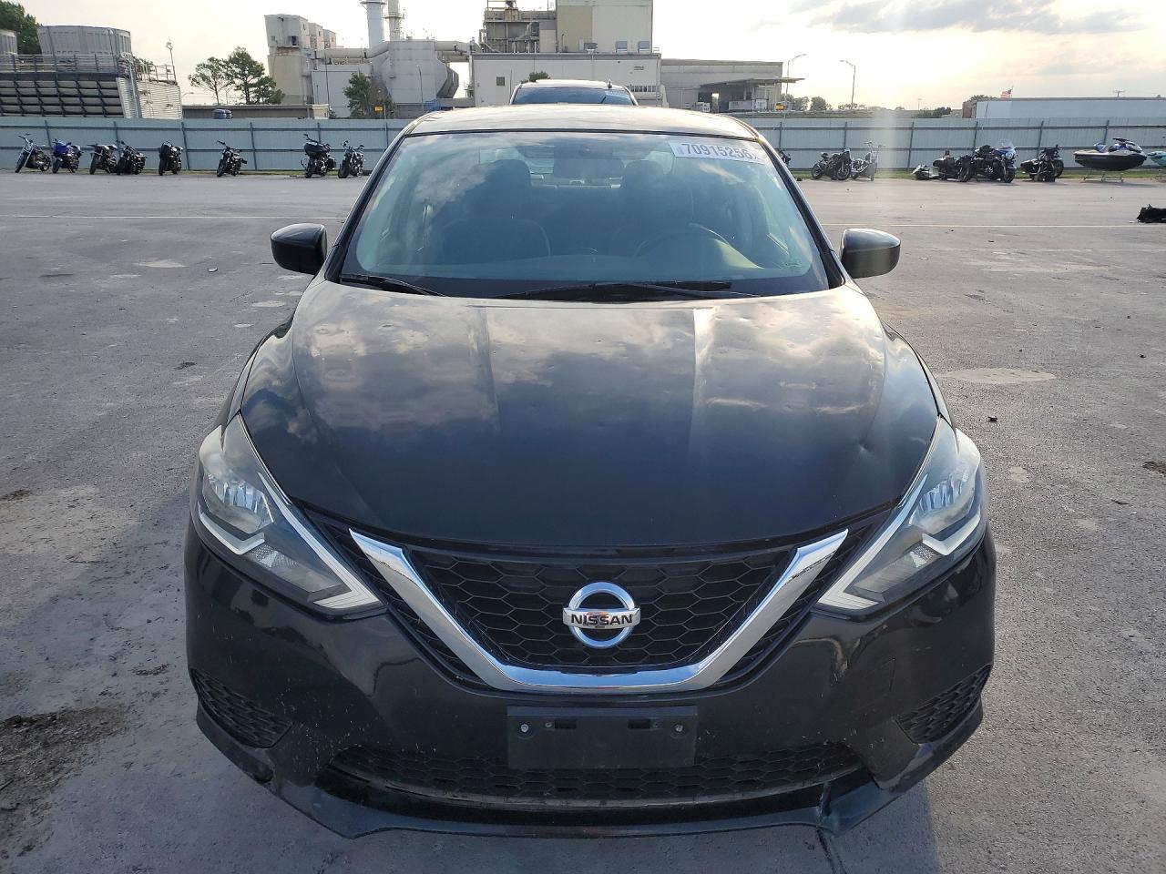 2017 Nissan Sentra S - Фото 5