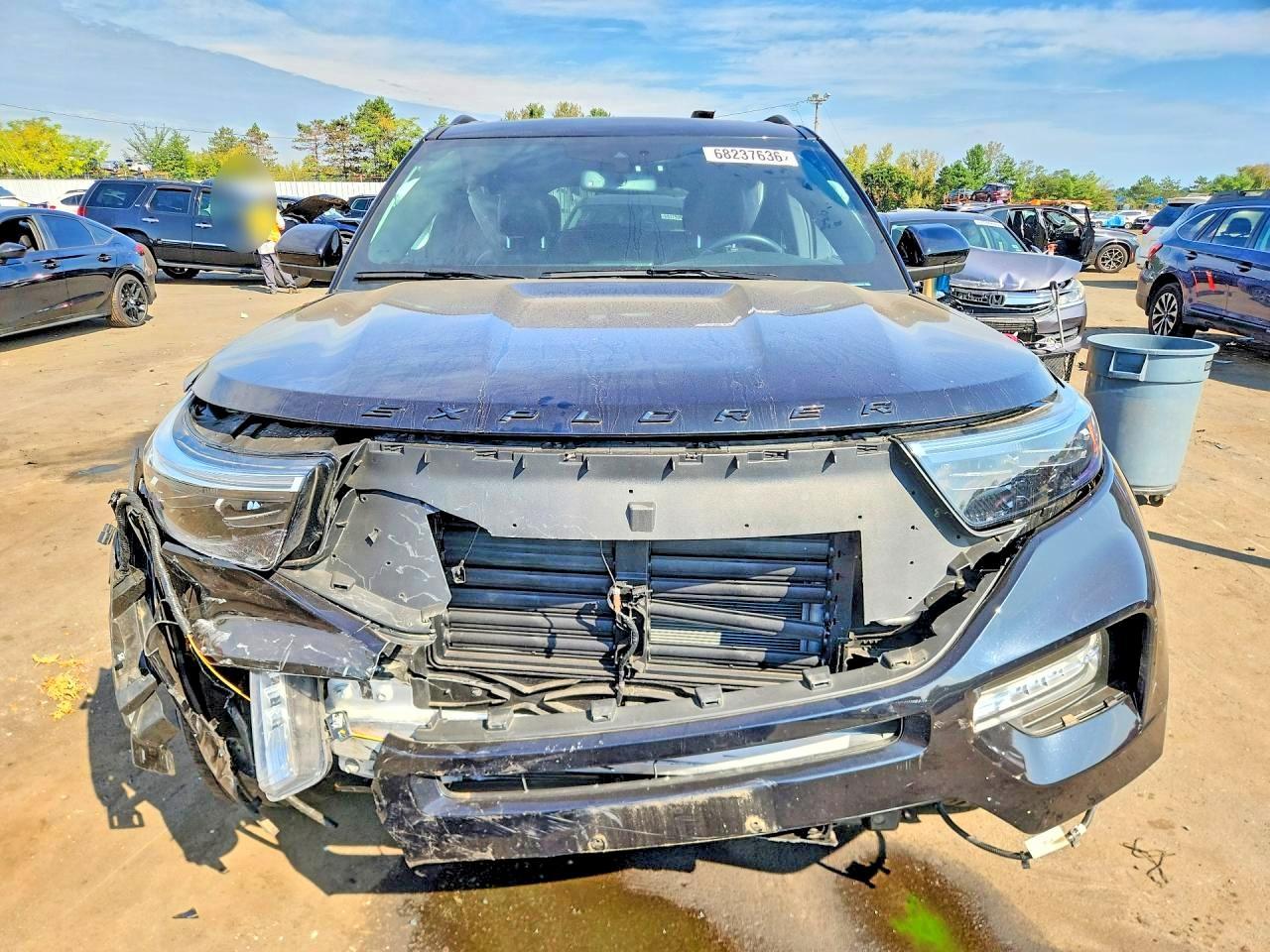 2023 Ford Explorer St-Line - Image 5
