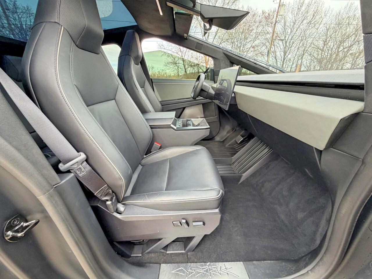 2024 Tesla Cybertruck - Фото 7
