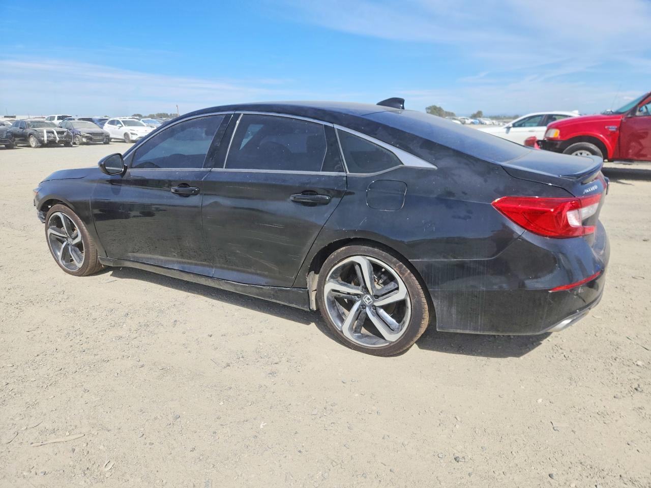 2021 Honda Accord Sport - Фото 2