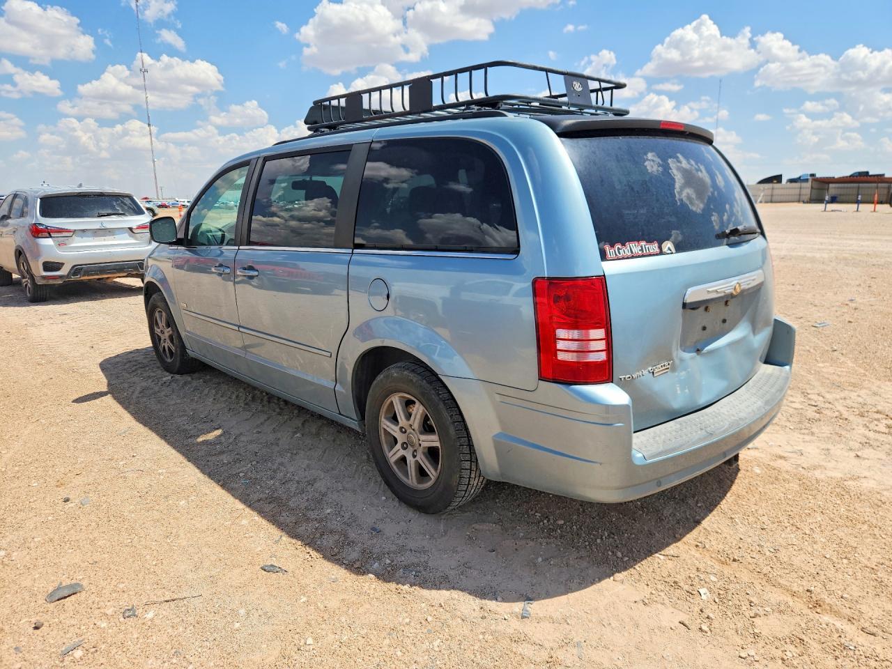 2008 Chrysler Town & Country Touring - Фото 2