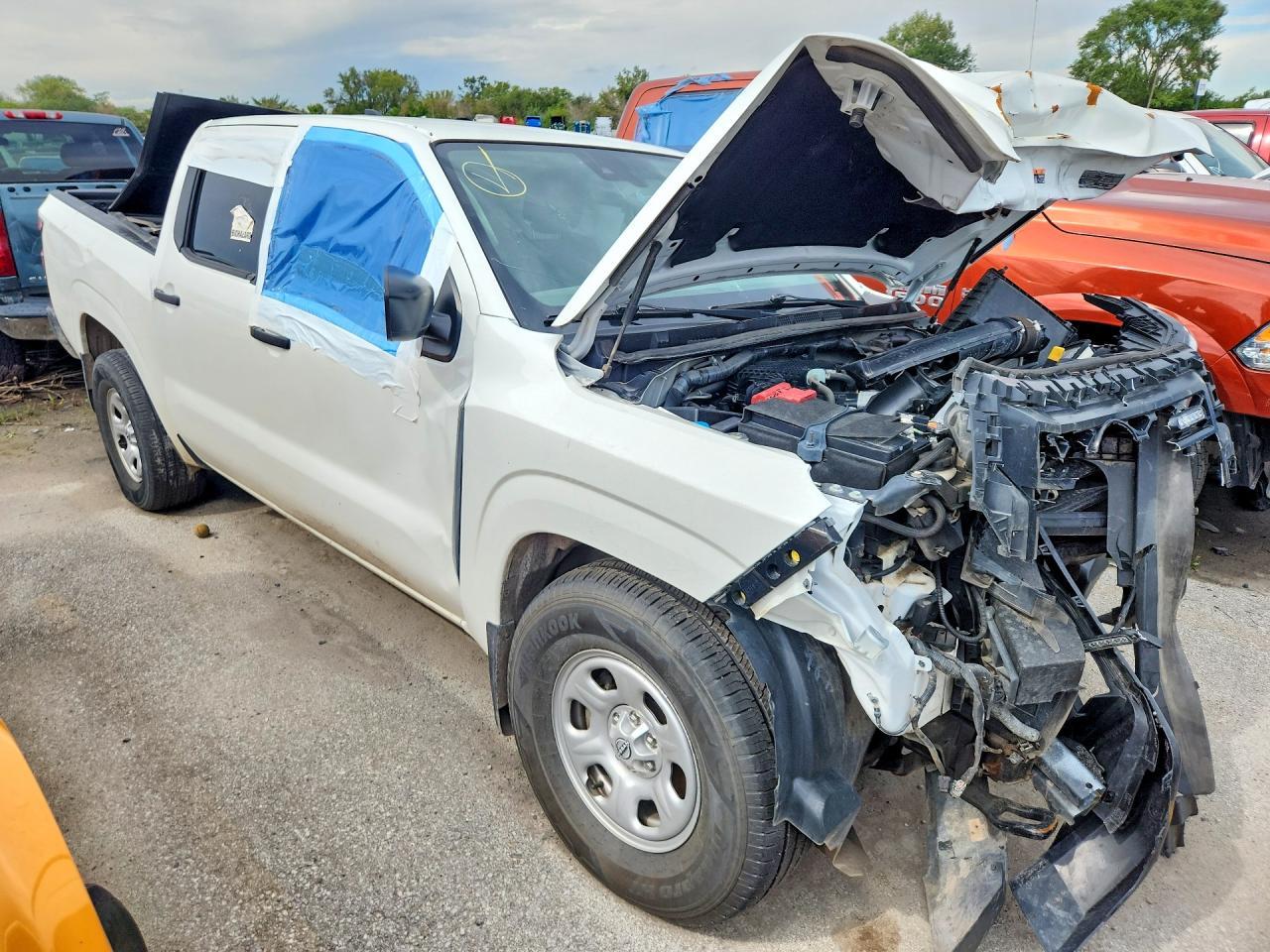 2024 Nissan Frontier S - Image 4