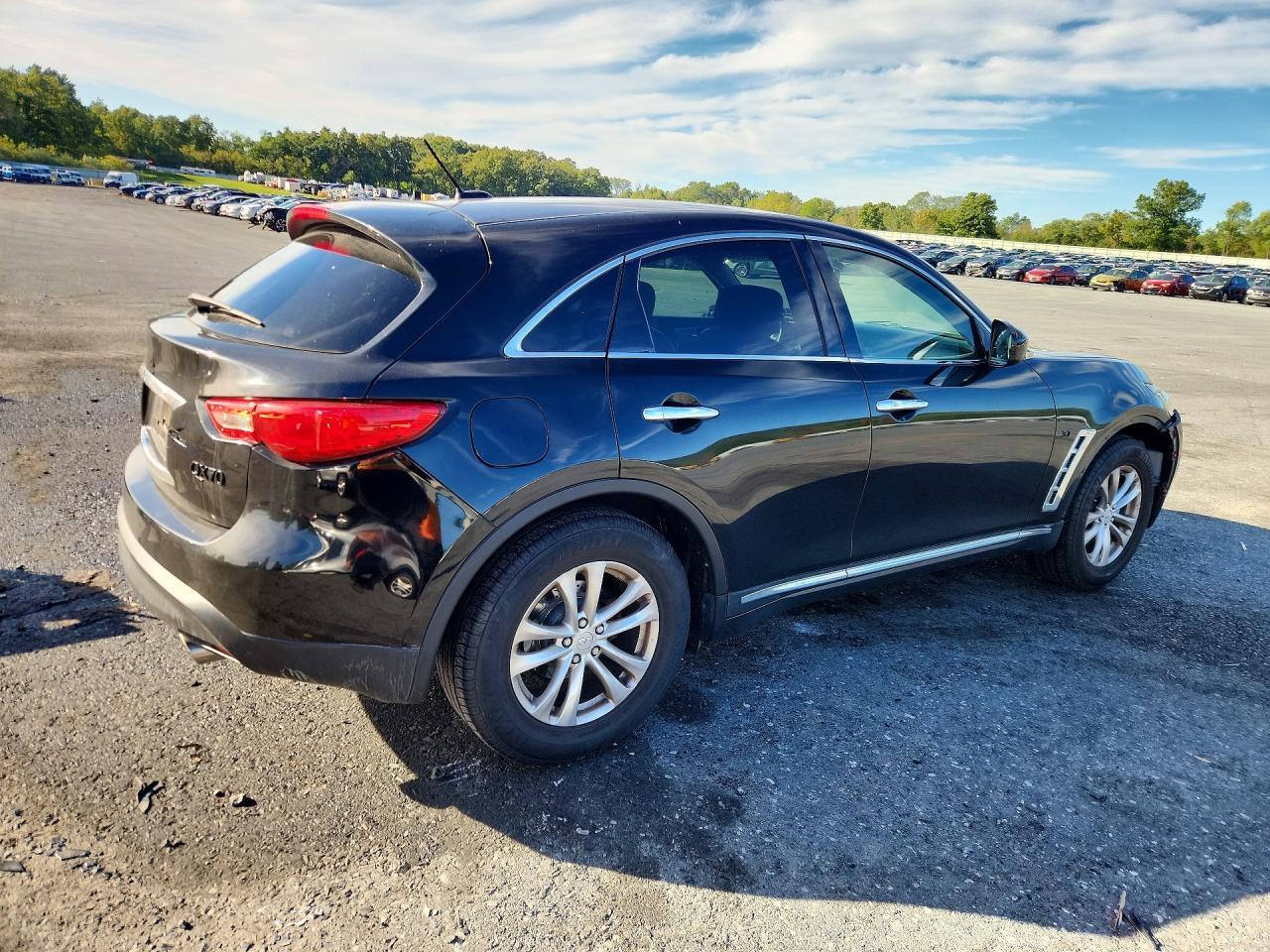 2017 Infiniti Qx70 Base - Image 3
