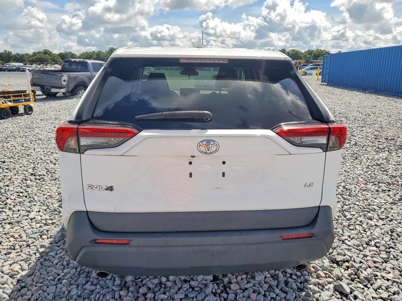 2022 Toyota Rav4 Le - Фото 6