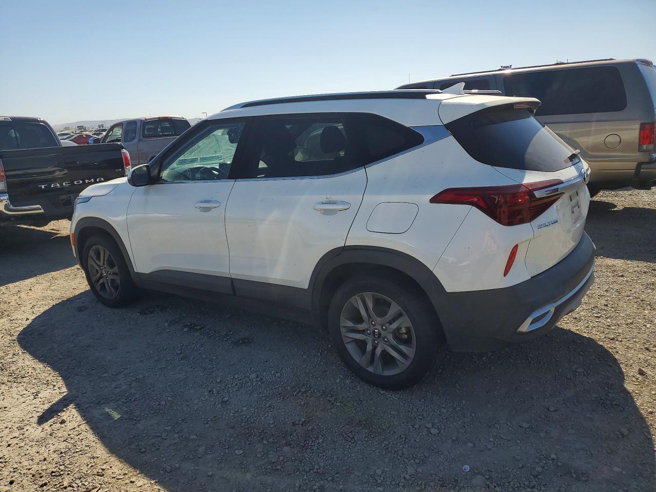 2021 Kia Seltos S - Image 2