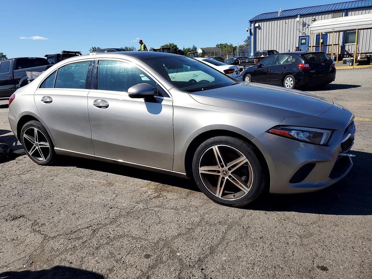 2019 Mercedes-Benz A 220 4Matic - Image 4
