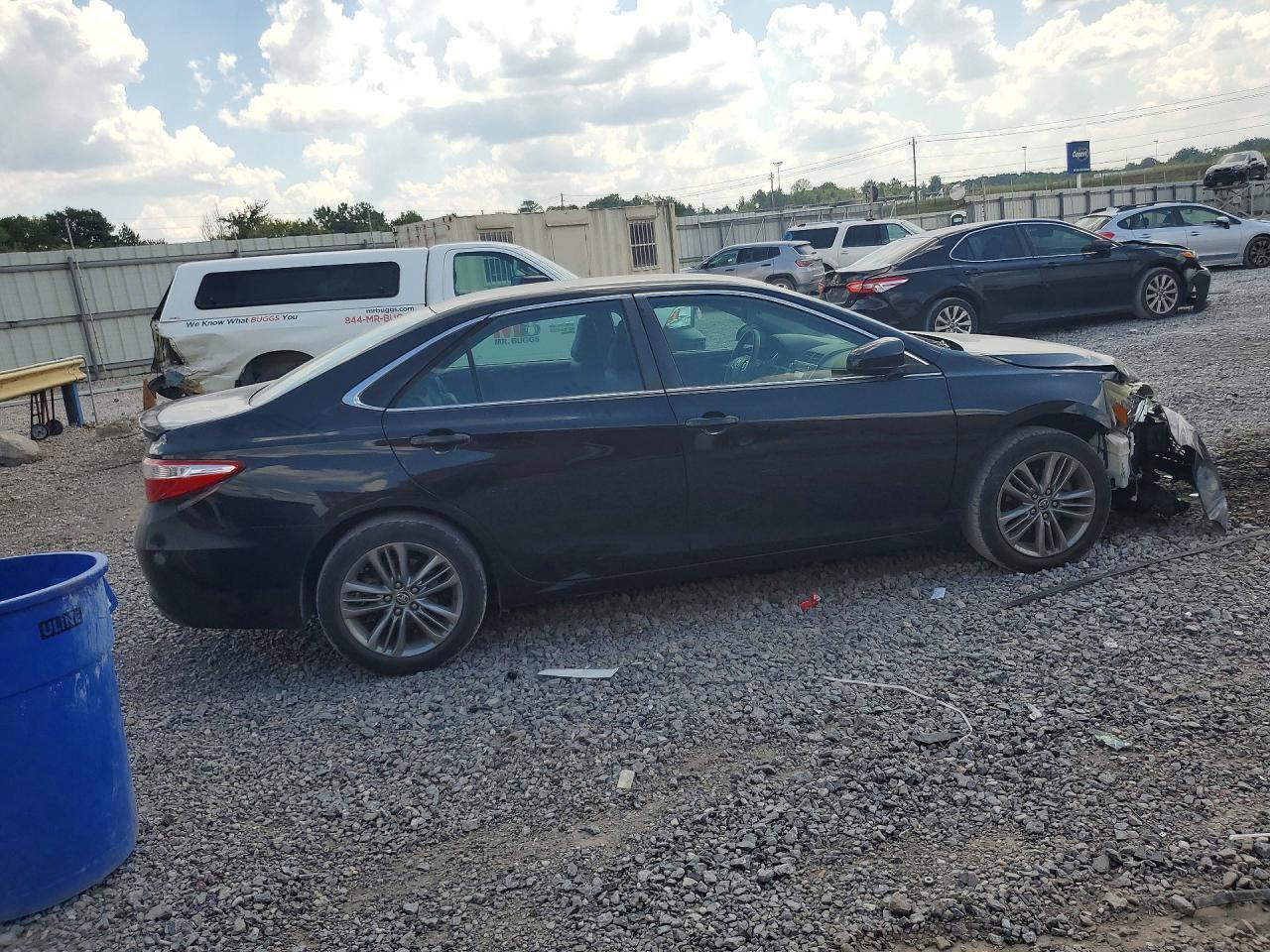 2015 Toyota Camry Se - Image 3