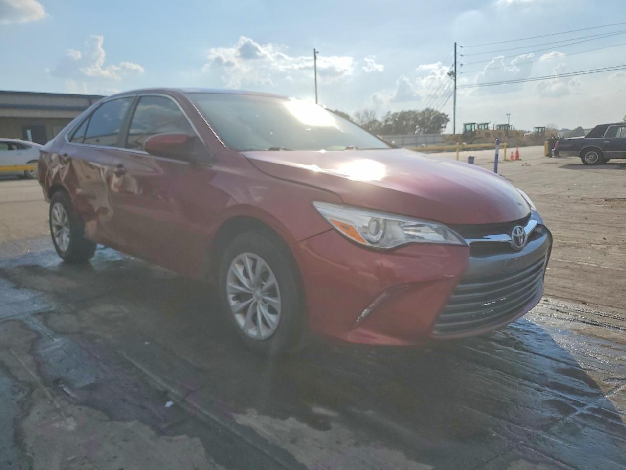 2017 Toyota Camry Le - Image 4
