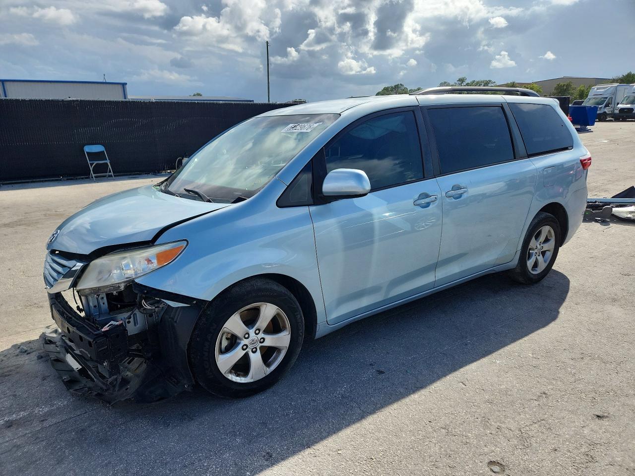 2016 Toyota Sienna Le