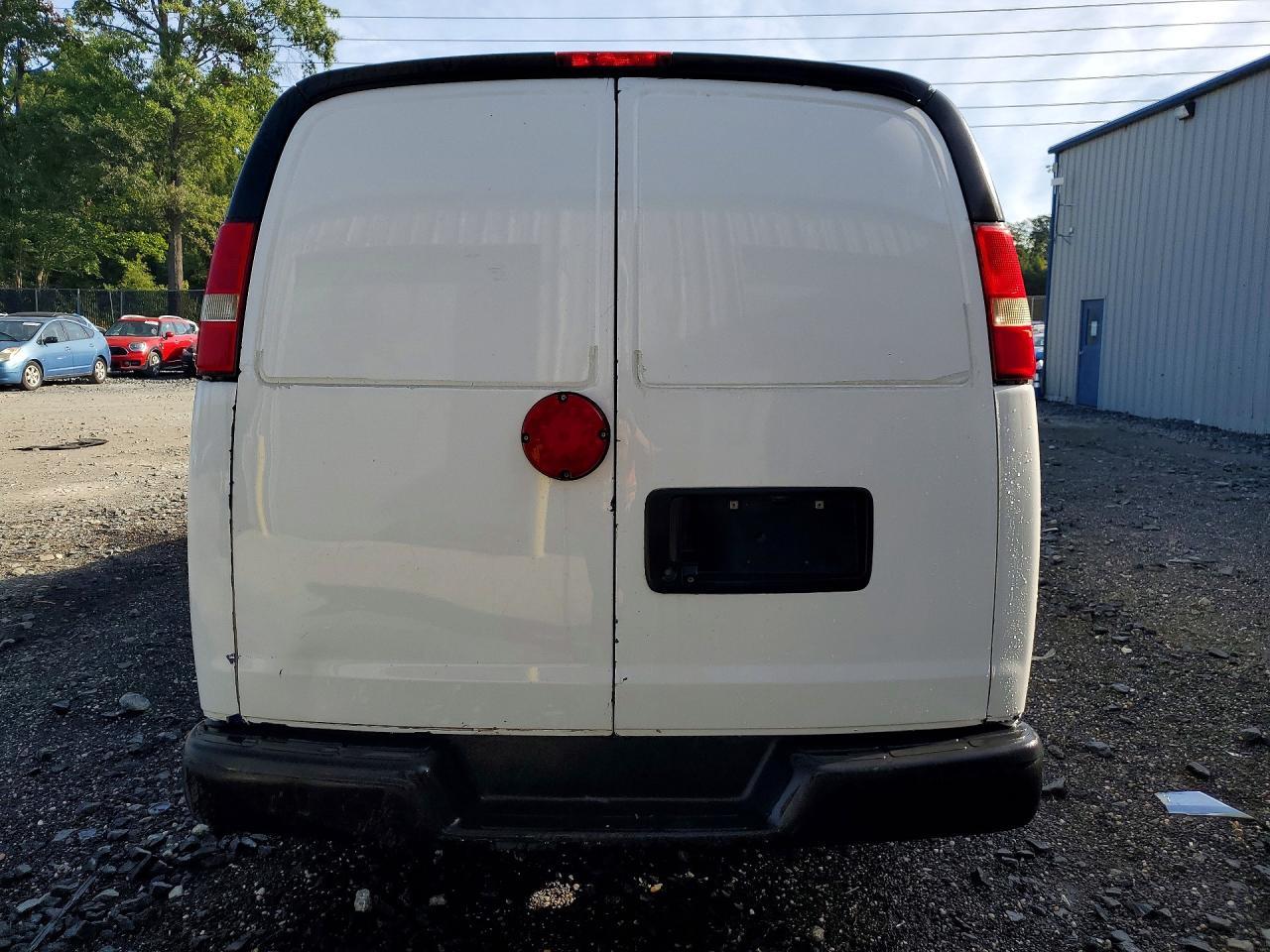 2013 Chevrolet Express G1500 - Фото 6