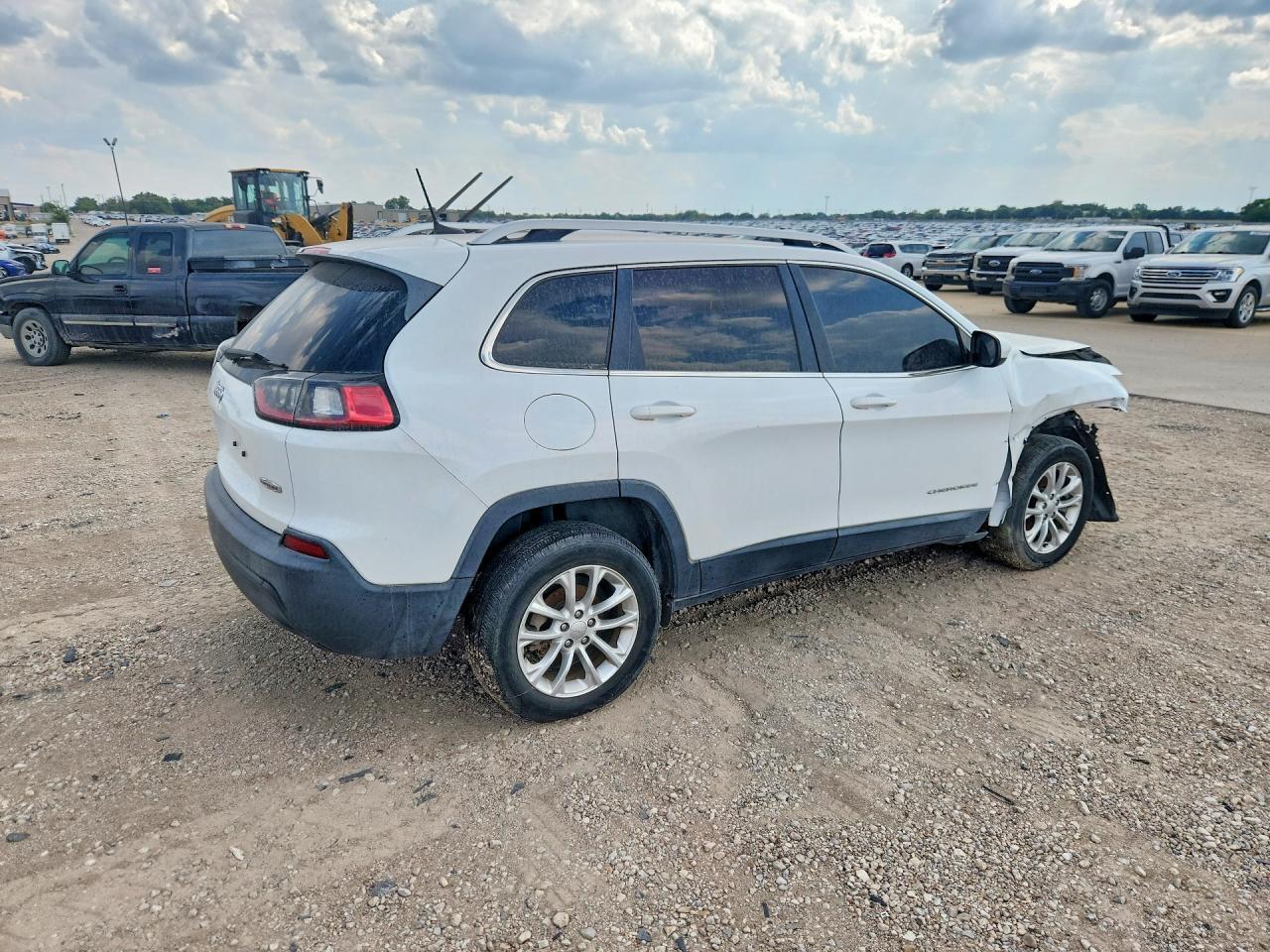2019 Jeep Cherokee Latitude - Фото 3