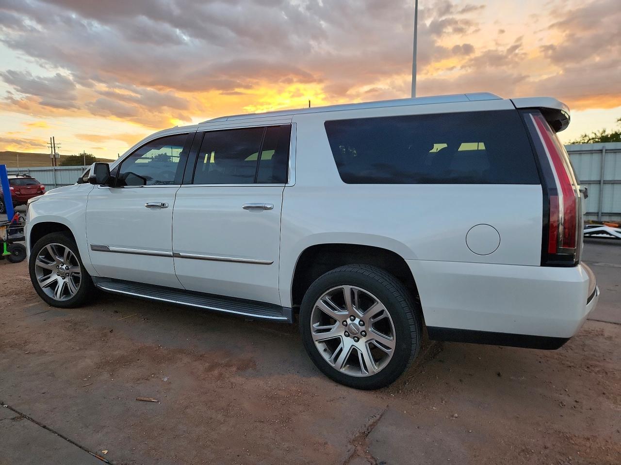 2016 Cadillac Escalade Esv Luxury - Фото 2