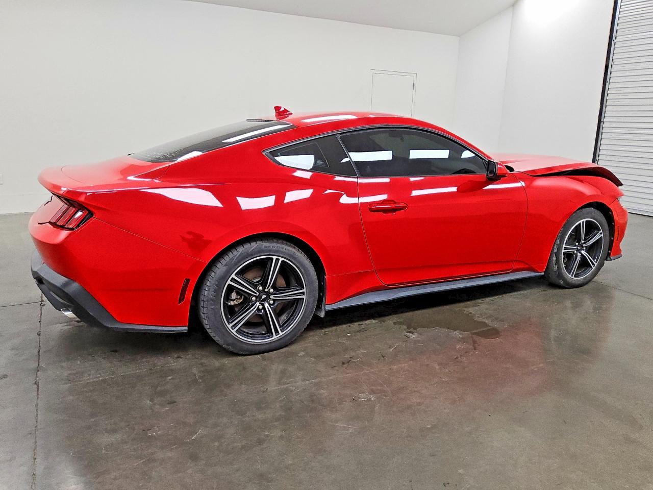2024 Ford Mustang - Фото 3