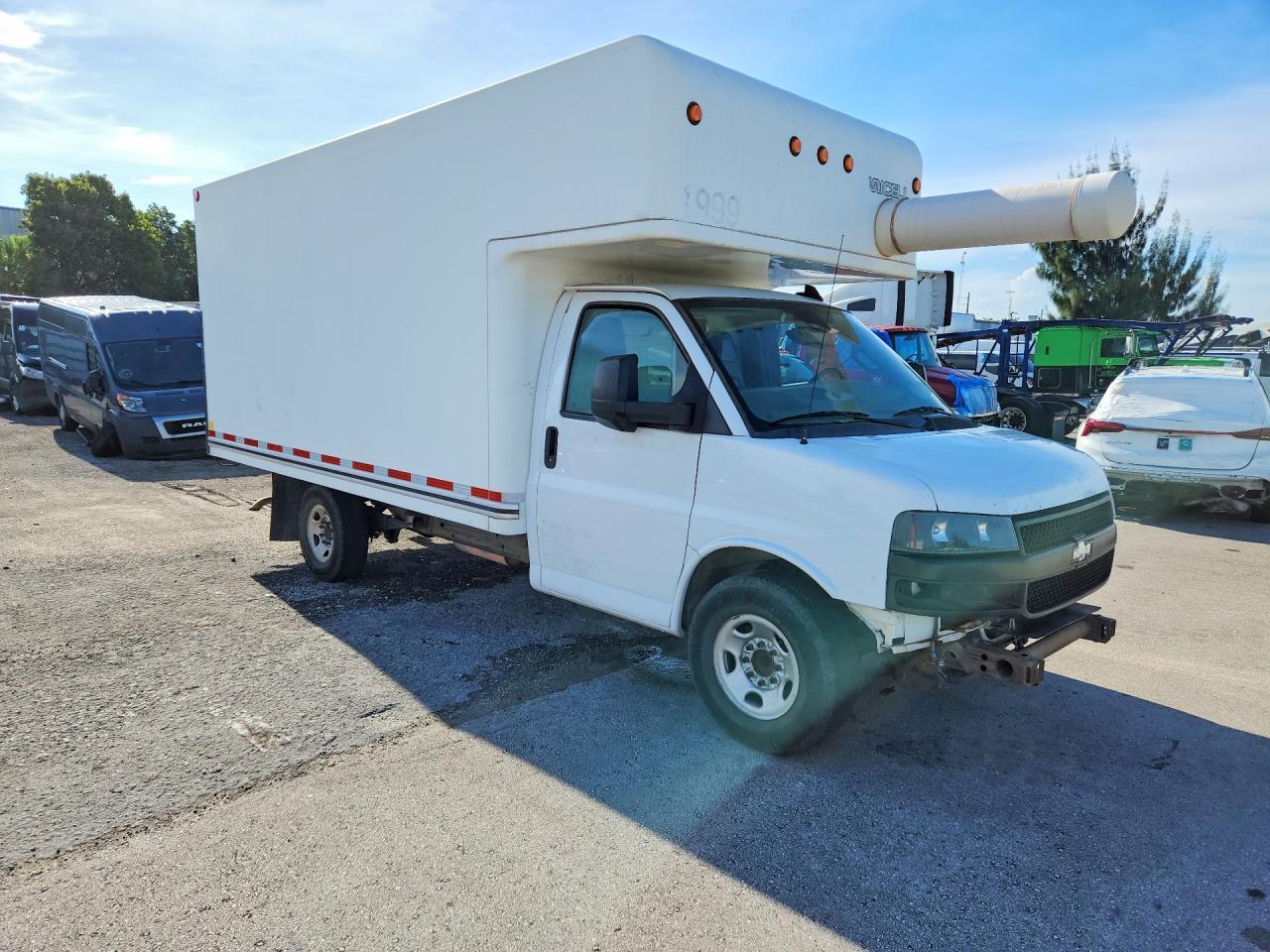 2019 Chevrolet Express G3500 - Фото 4