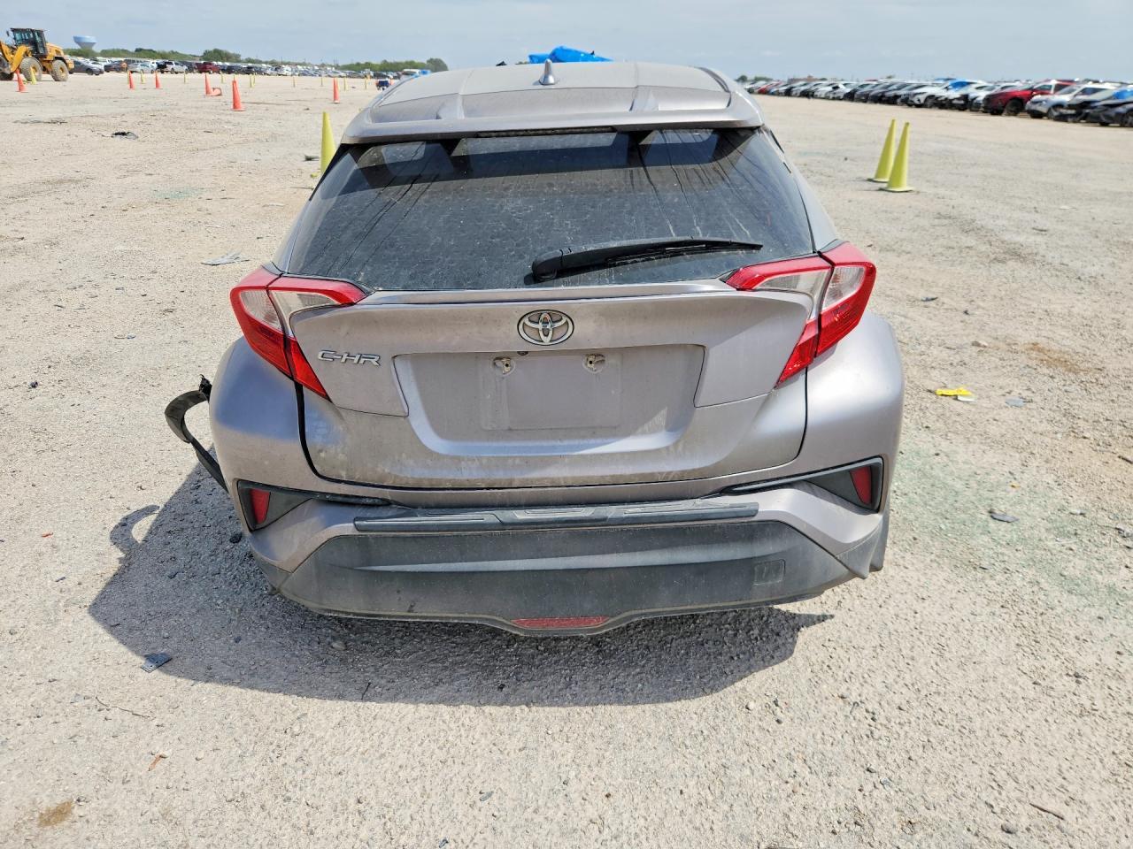 2018 Toyota Ch-R - Image 6