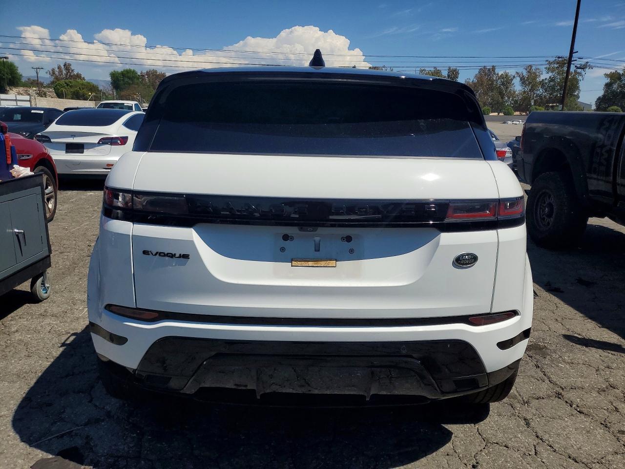 2022 Land Rover Range Rover Evoque R-Dynamic S - Фото 6