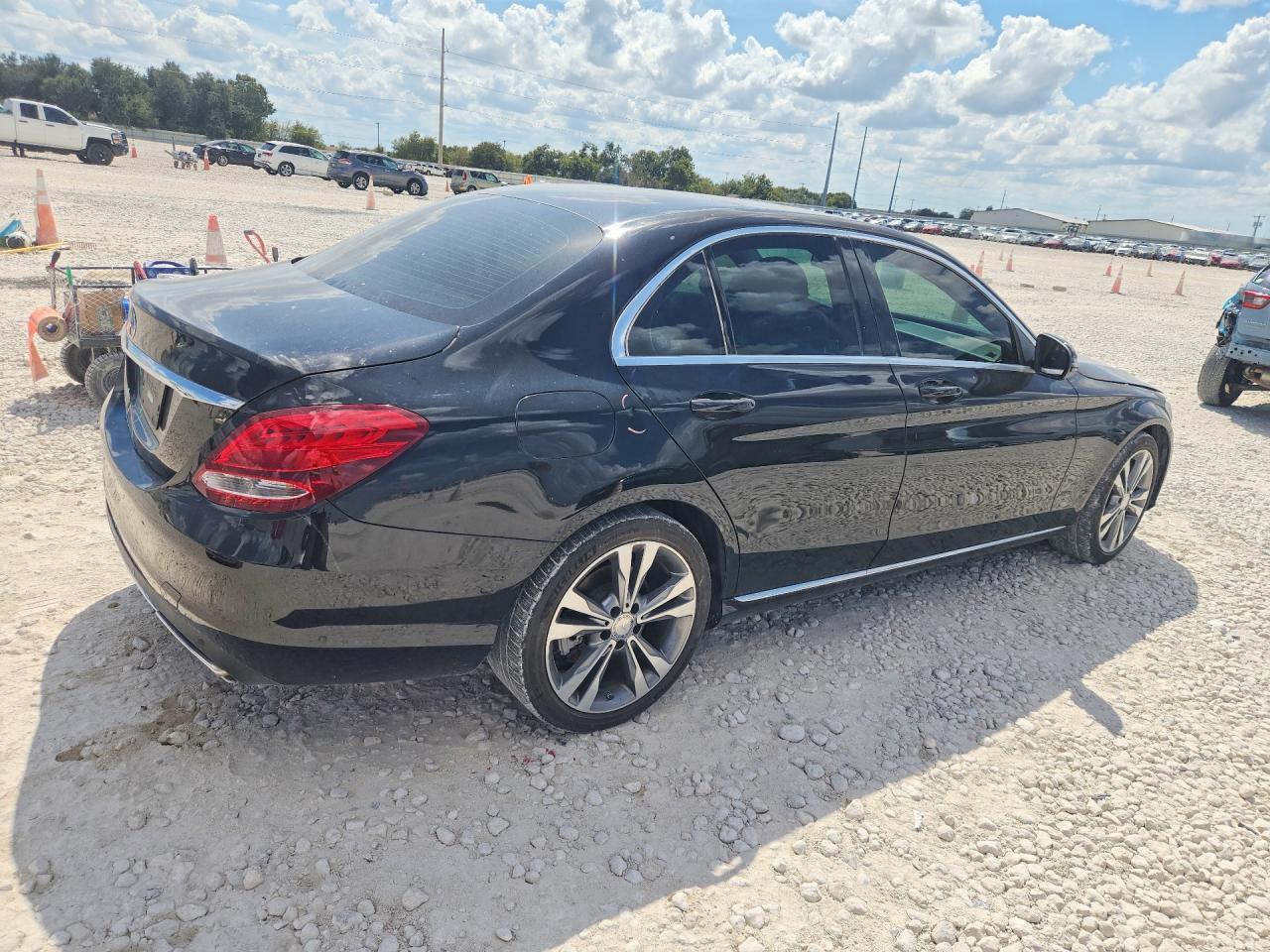 2016 Mercedes-Benz C 300 - Image 3