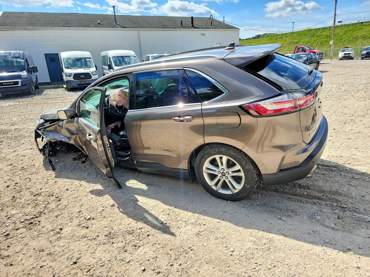 2019 Ford Edge Sel - Image 2
