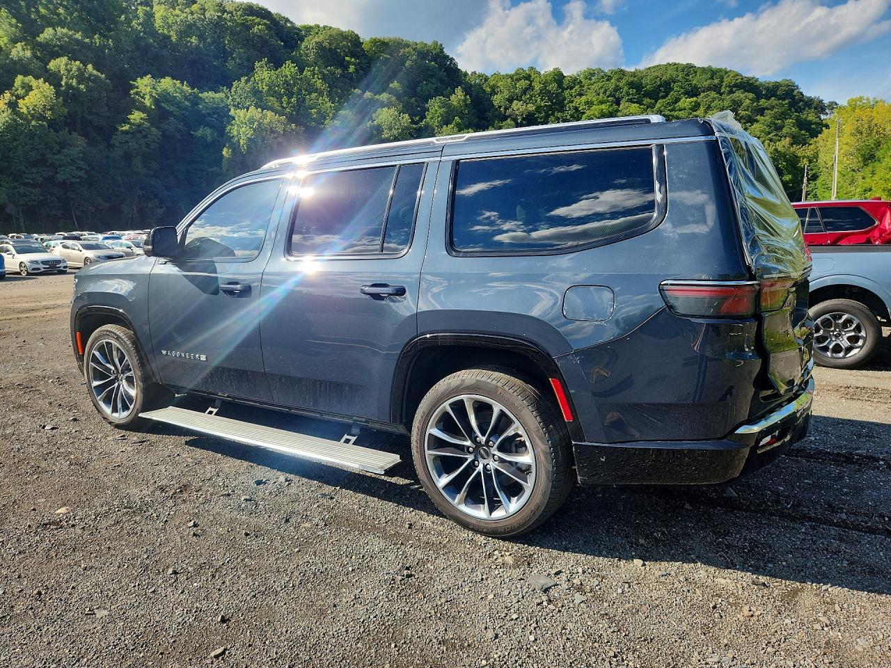 2025 Jeep Wagoneer Series Iii - Image 2