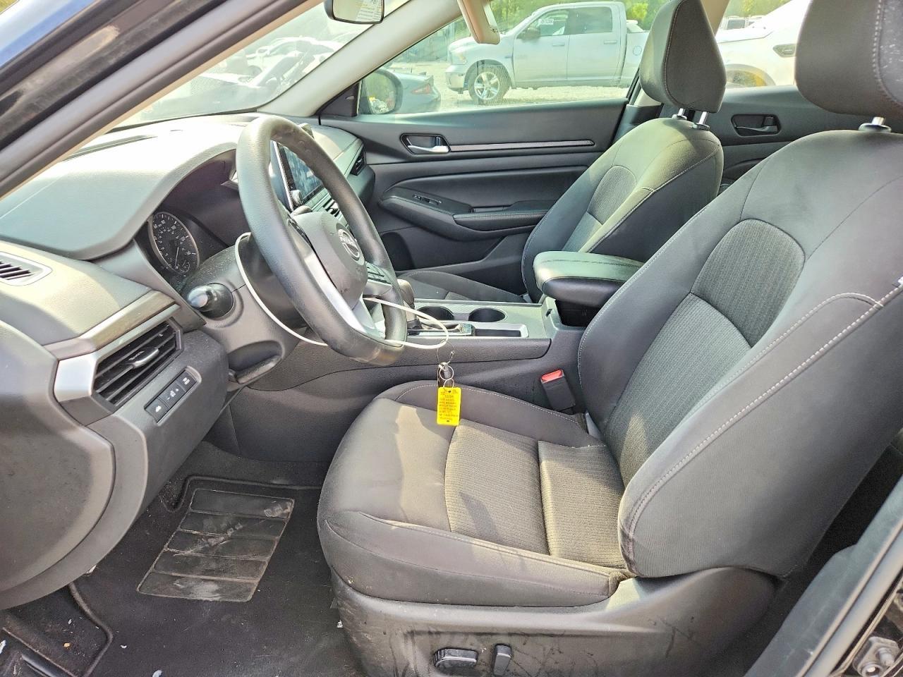 2025 Nissan Altima Sv - Image 7