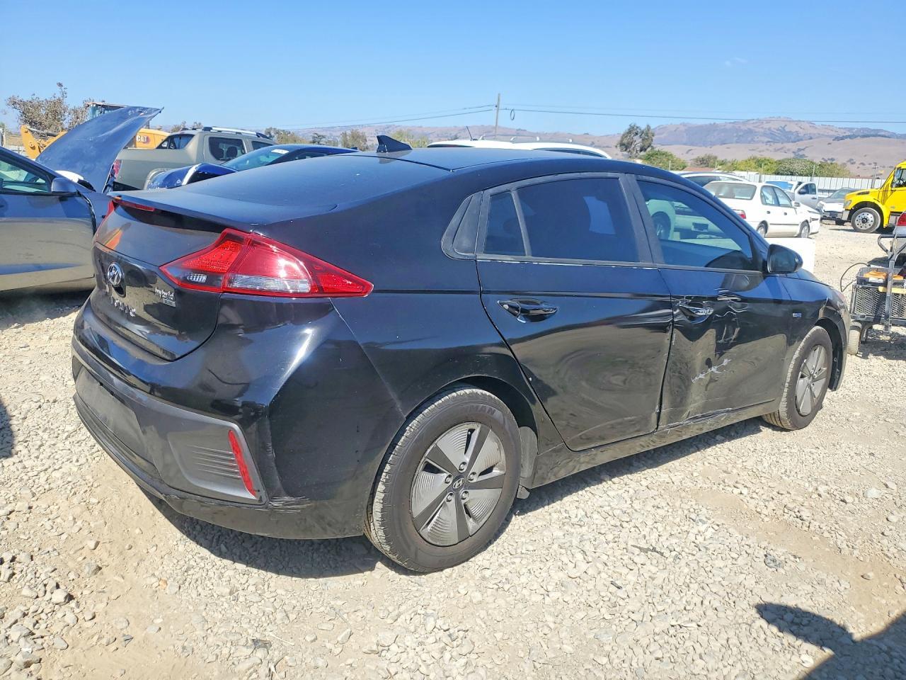 2020 Hyundai Ioniq Blue - Фото 3