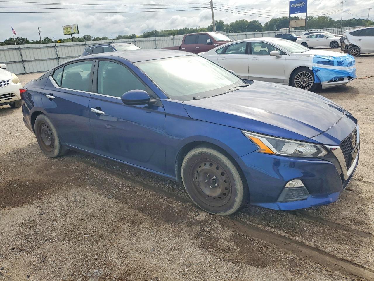 2020 Nissan Altima S - Image 4