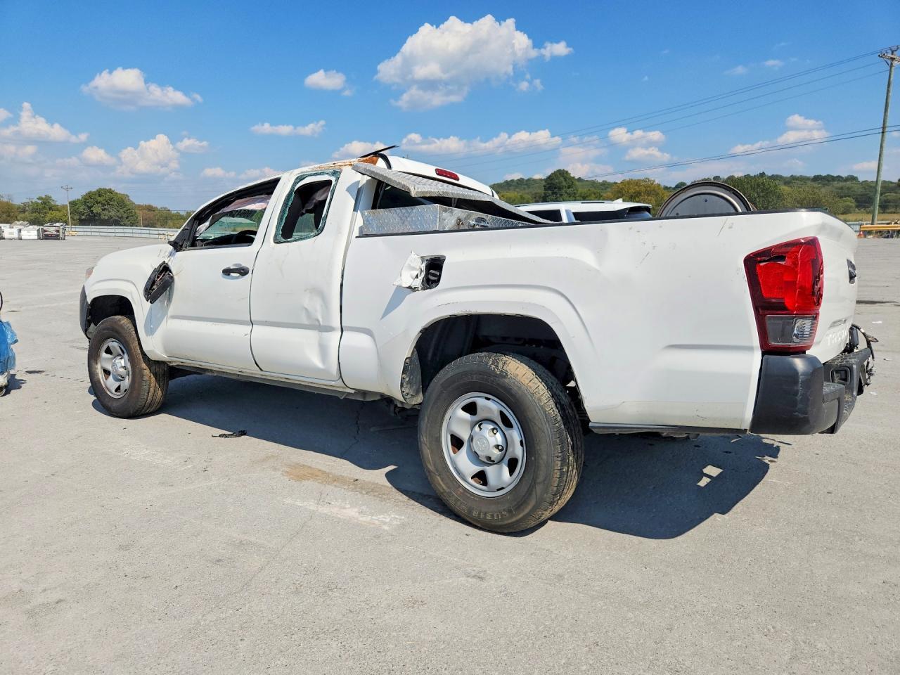 2018 Toyota Tacoma Sr - Фото 2