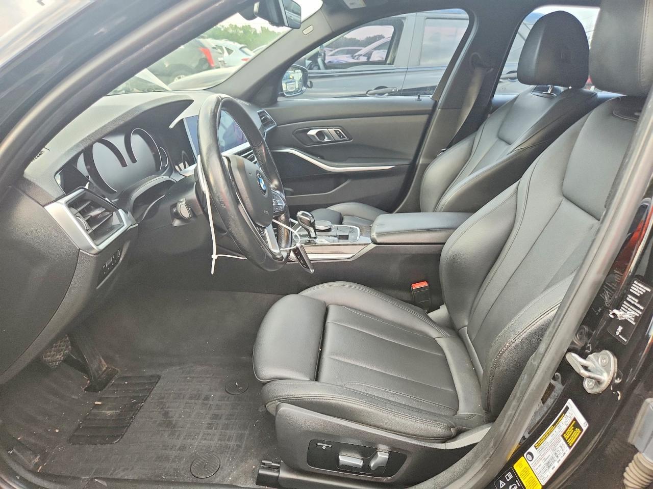 2019 BMW 330Xi - Фото 7