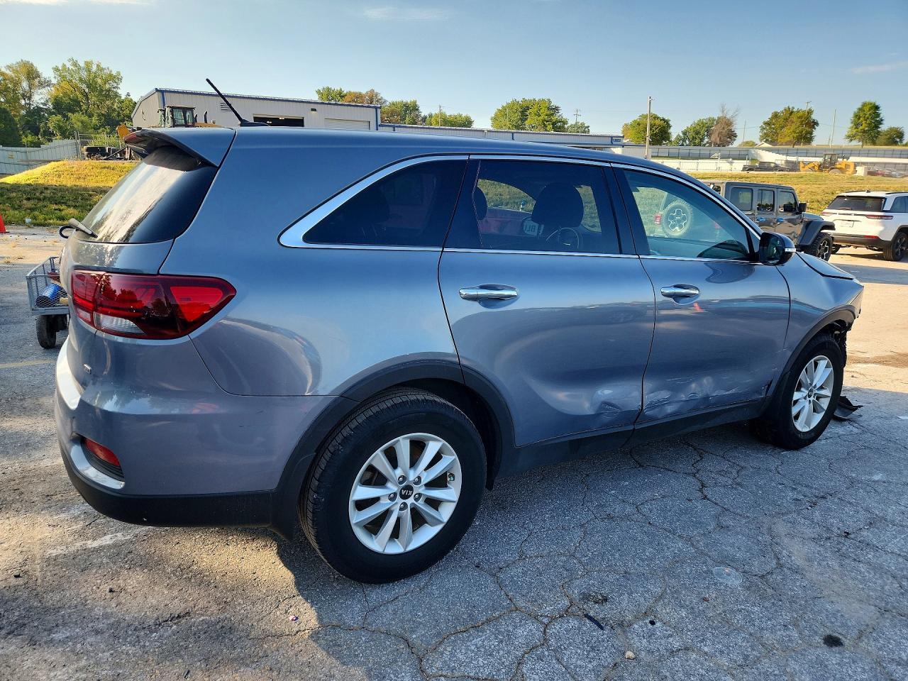 2020 Kia Sorento Lx - Image 3