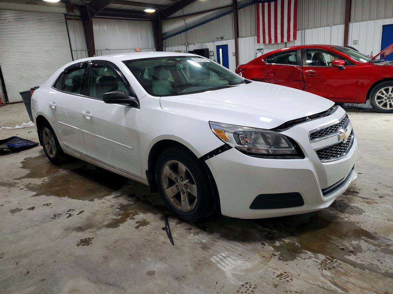 2013 Chevrolet Malibu Ls - Фото 4