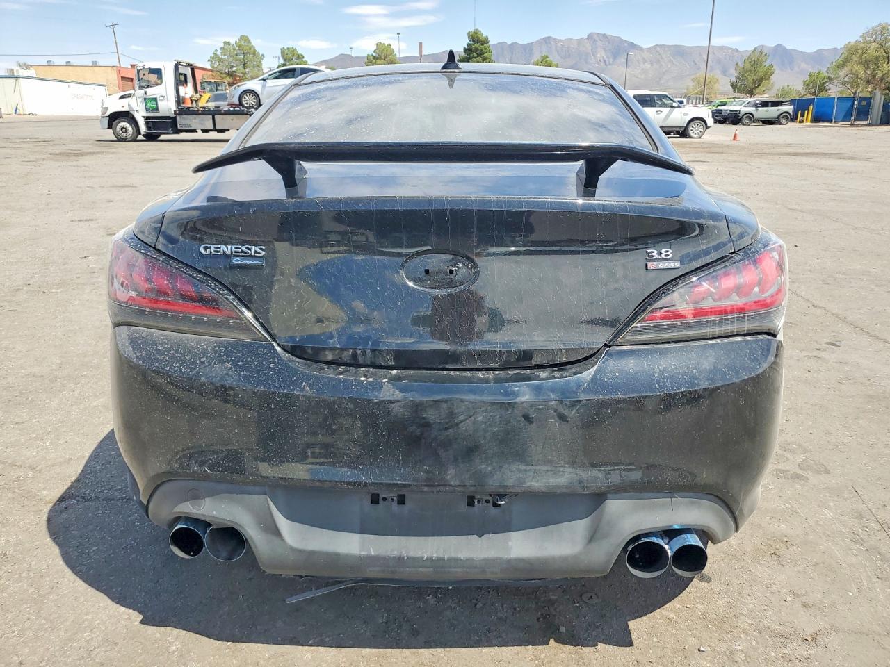 2011 Hyundai Genesis Coupe 3.8L R-Spec - Фото 6