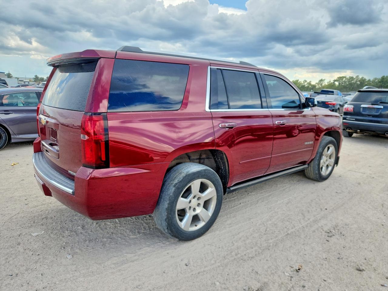 2019 Chevrolet Tahoe C1500 Premier - Фото 3