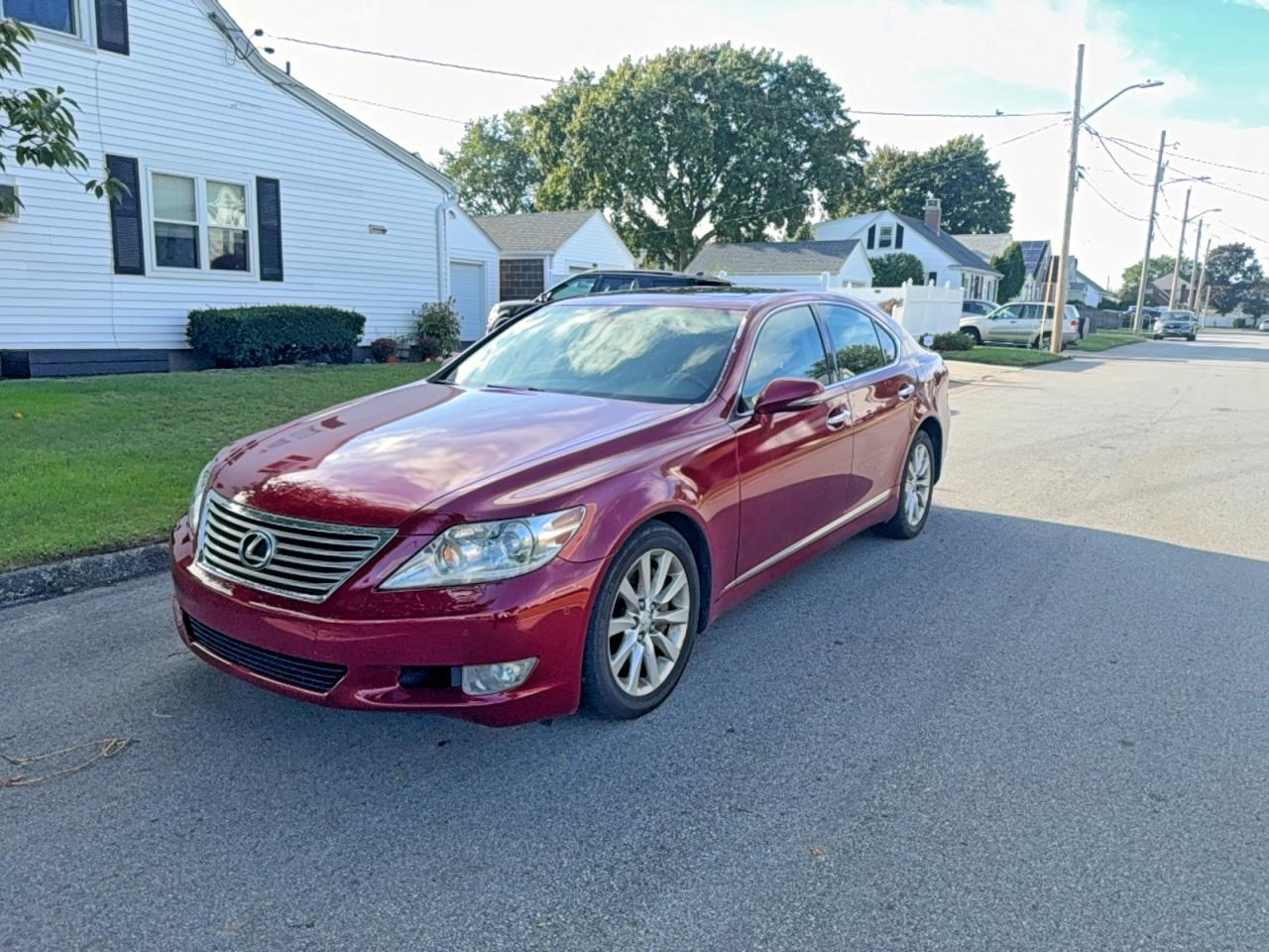 2010 Lexus Ls 460 - Image 2