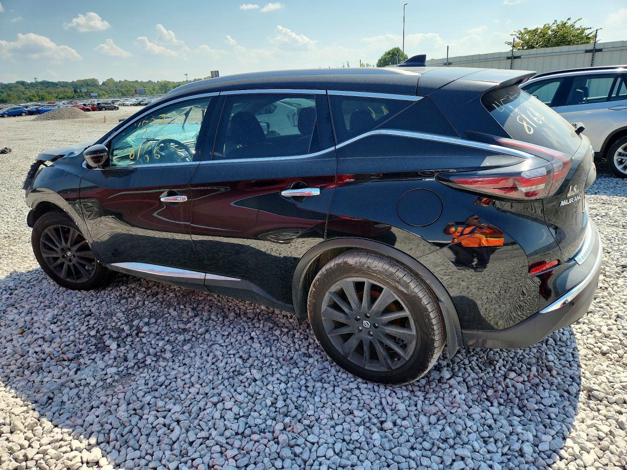 2020 Nissan Murano Platinum - Image 2