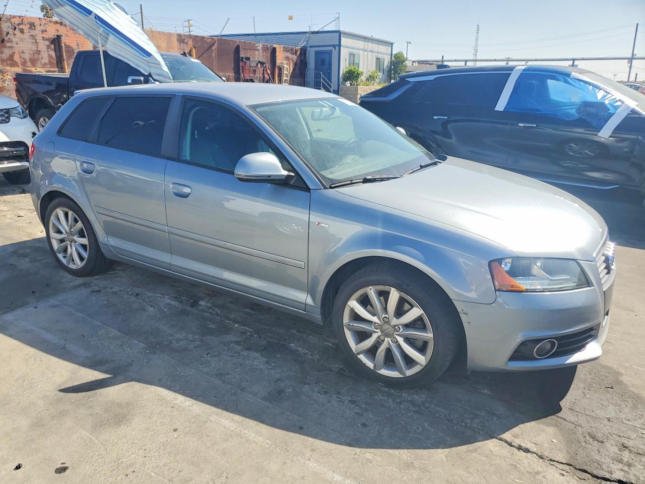 2010 Audi A3 Premium - Фото 4