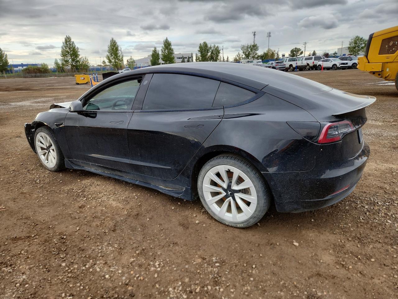 2021 Tesla Model 3 - Фото 2