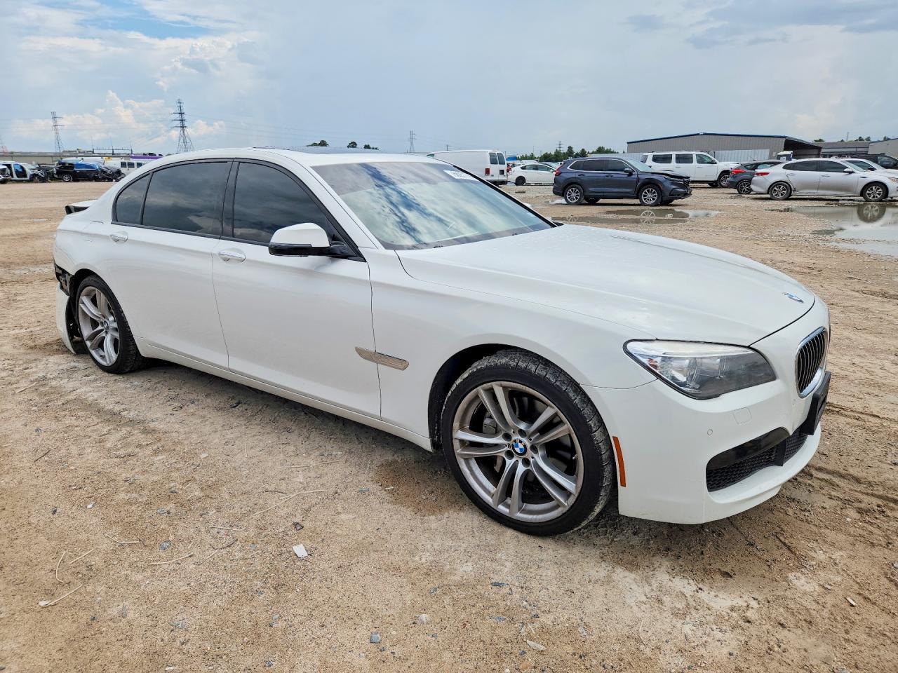 2015 BMW 740 Li - Image 4