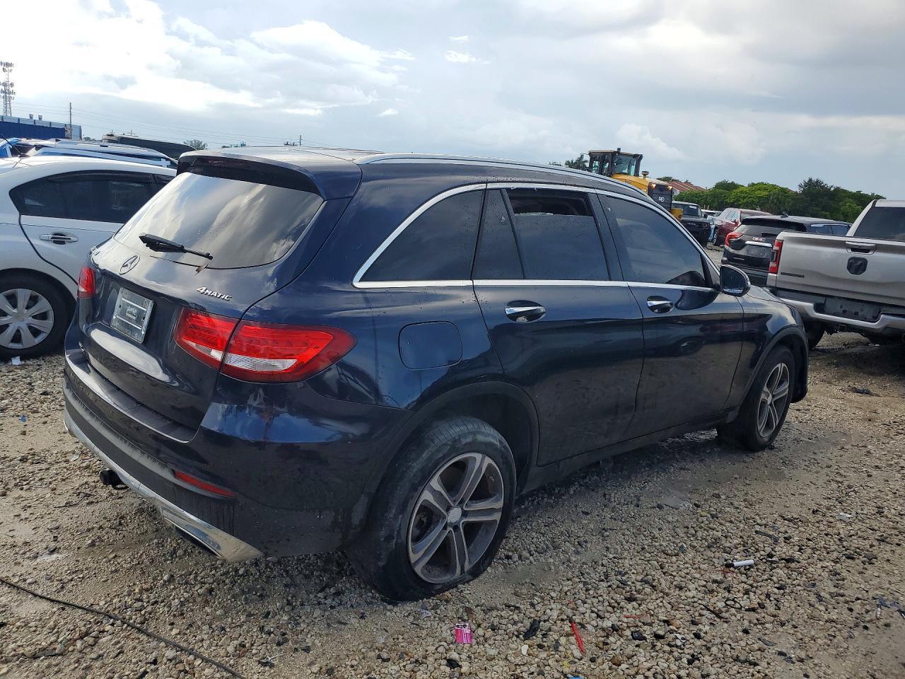 2017 Mercedes-Benz Glc 300 4Matic - Фото 3