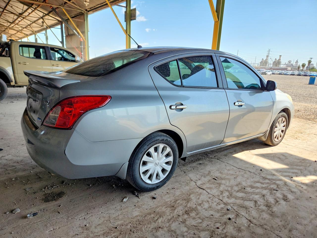 2013 Nissan Versa 1.6 S - Фото 3
