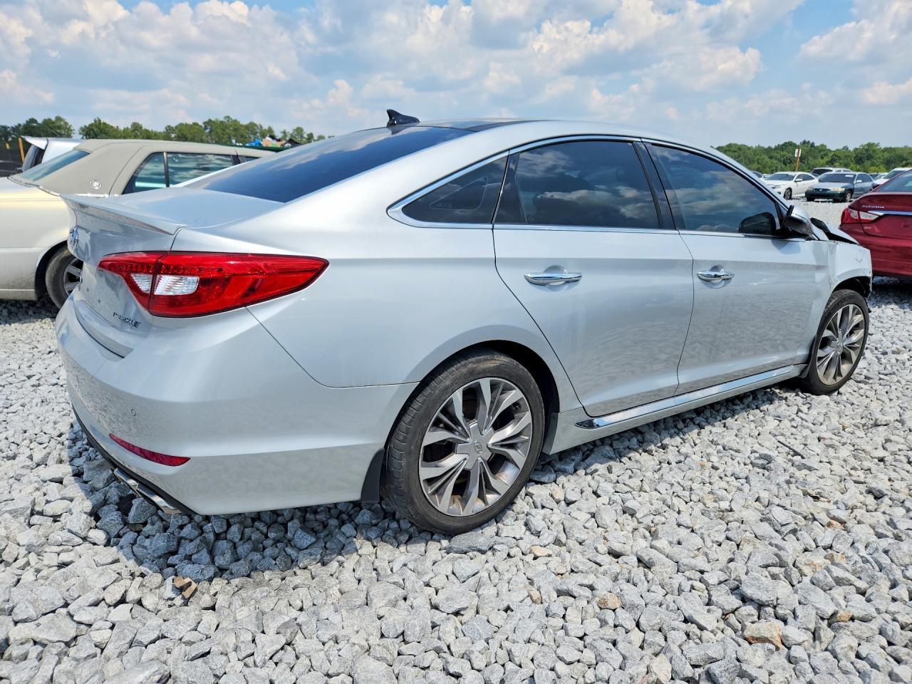 2017 Hyundai Sonata Limited 2.0T - Фото 3