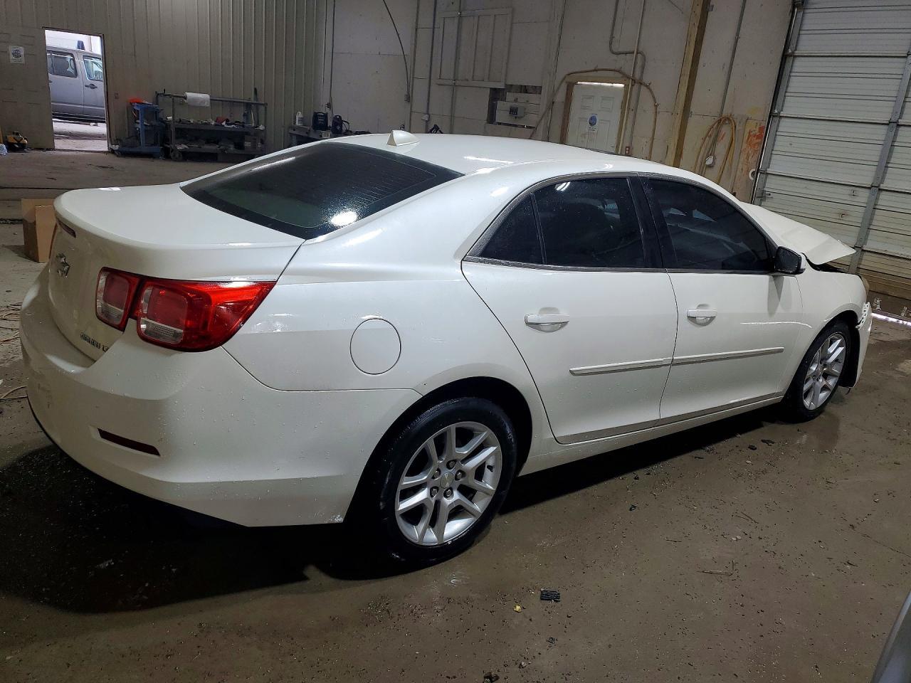 2014 Chevrolet Malibu 1Lt - Image 3