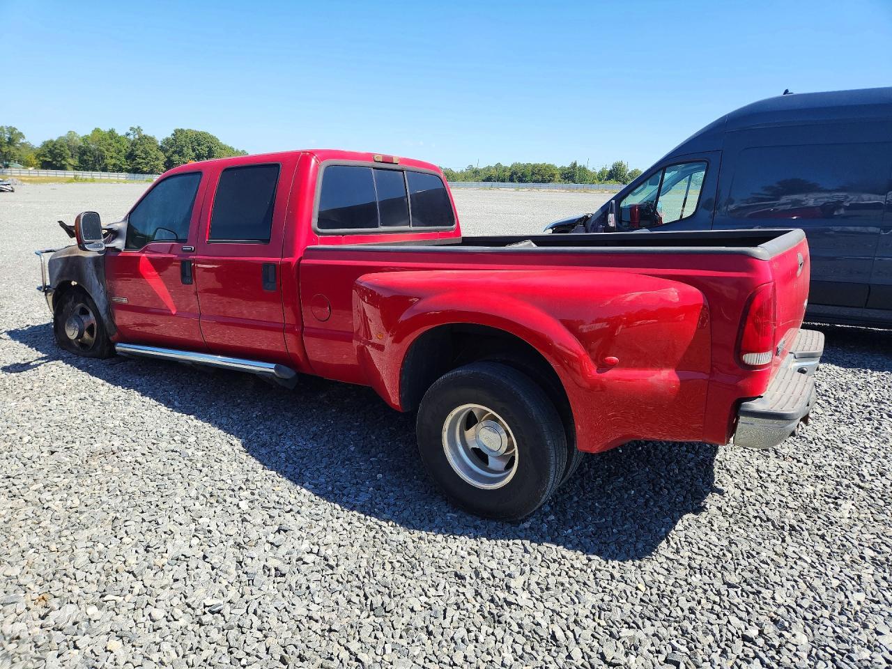 2004 Ford F350 Super Duty - Image 2