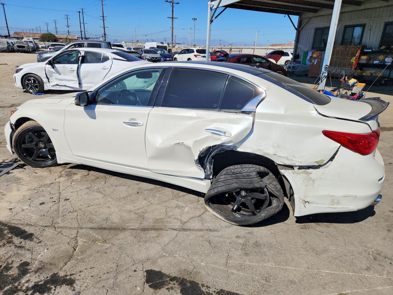 2016 Infiniti Q50 3.0T Premium - Image 2