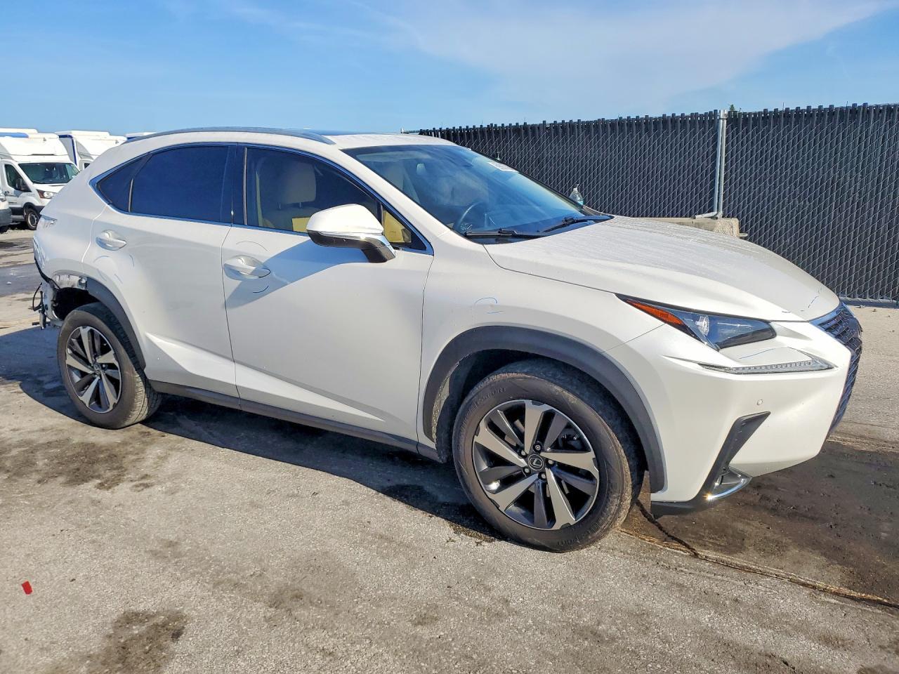 2021 Lexus Nx 300 Base - Фото 4