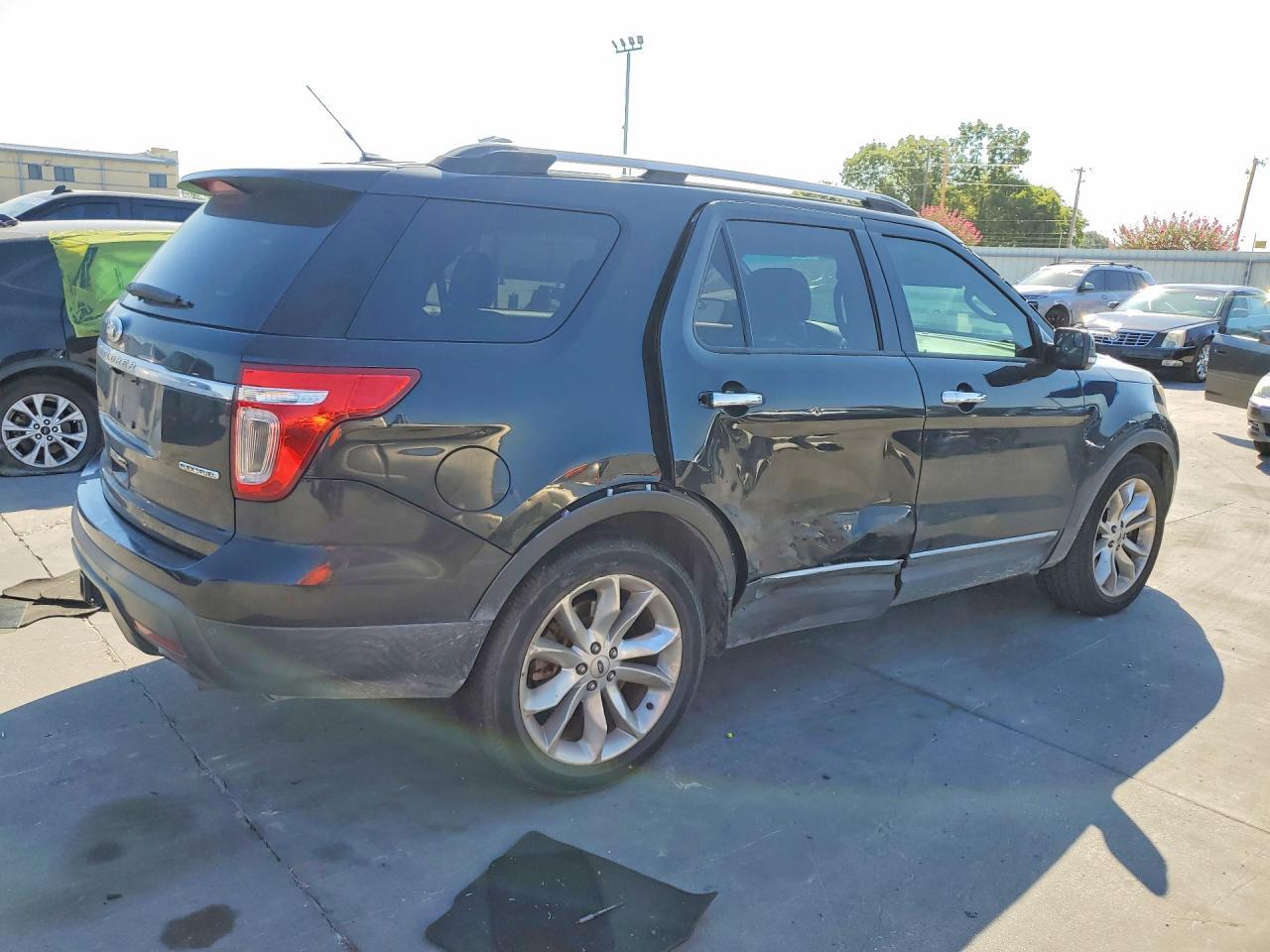 2014 Ford Explorer Xlt - Фото 3