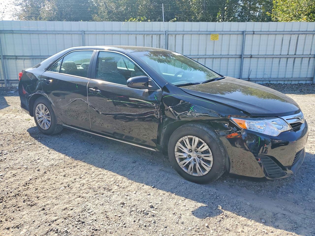 2013 Toyota Camry Le - Фото 4