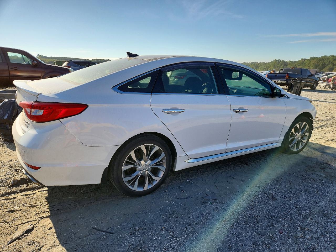 2015 Hyundai Sonata Limited 2.0T - Фото 3